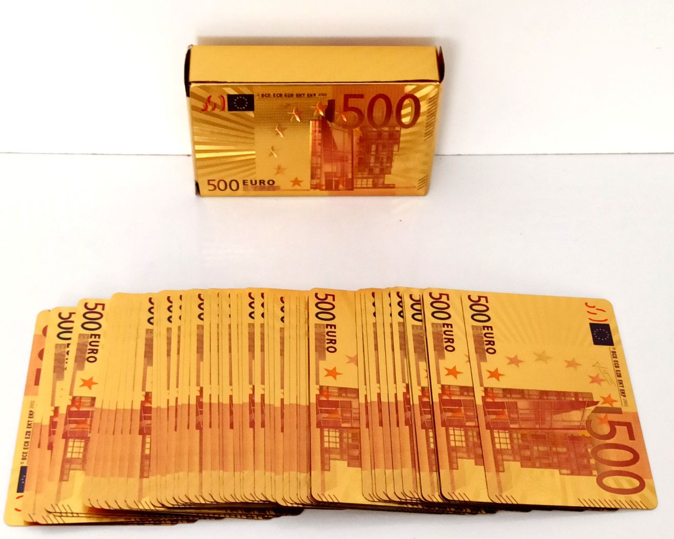 500 Euro Şeklinde Gold İskambil Kağıdı Seti, Pişti ve 51 Oyun Kağıdı 500 Euro Şeklinde Gold İskambil Kağıdı Seti, Pişti ve 51 Oyun Kağıdı