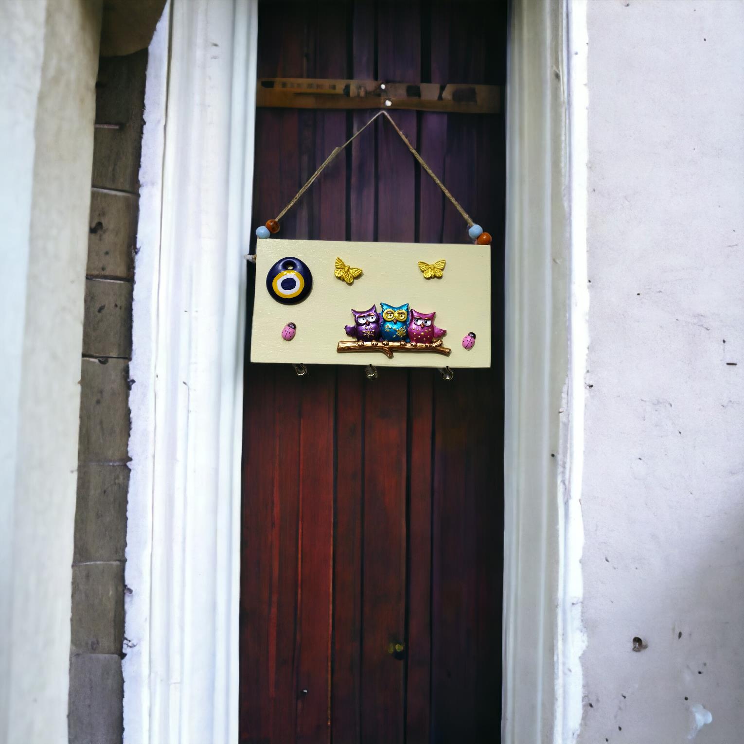 Mantarlı Ev Modelli Kelebekli Anahtarlık Pano El Boyaması Krem Kapı Süsü