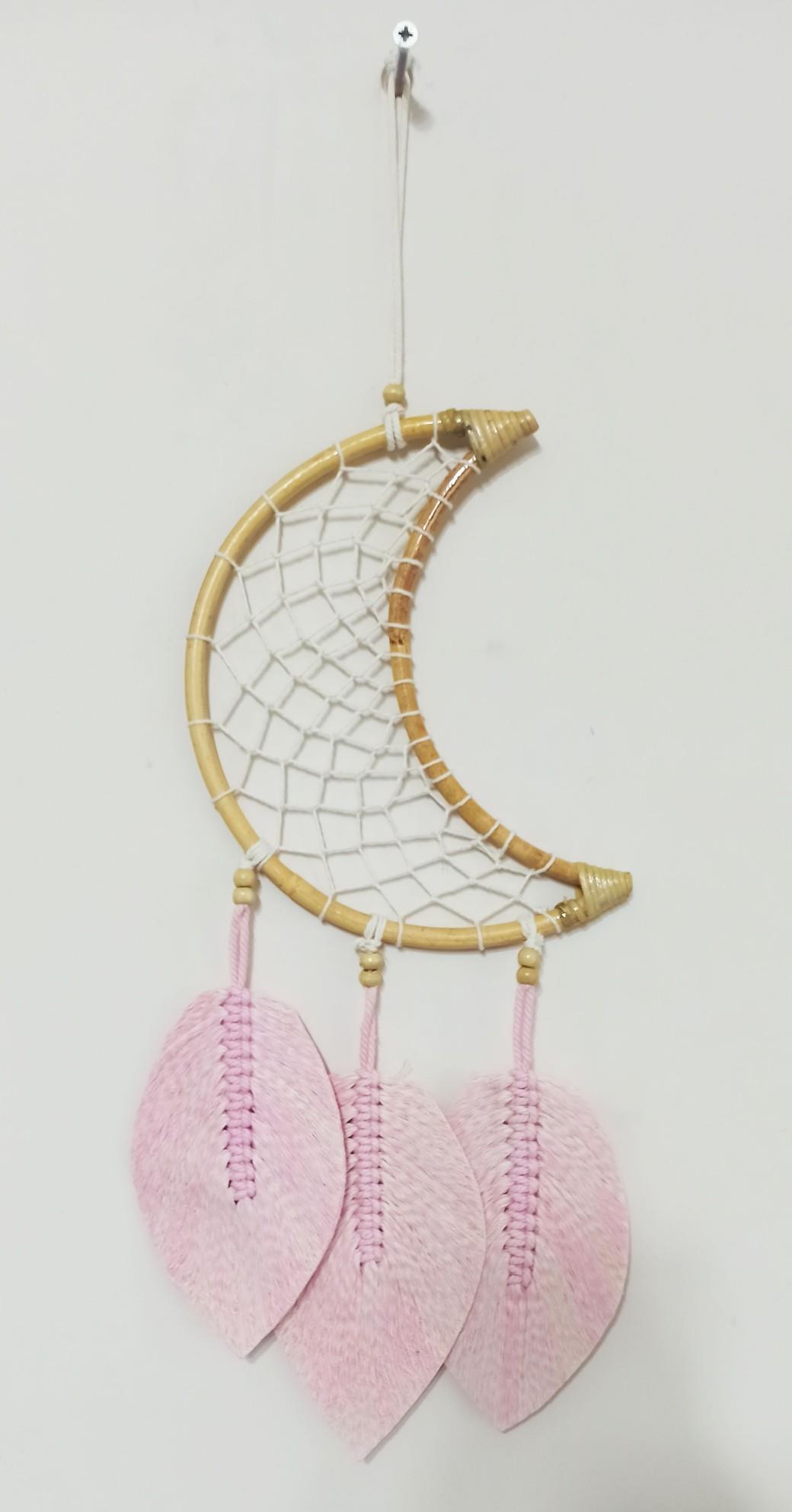 Pembe Yapraklı Aydede Modelli Makrome Duvar Süsü Pembe Yapraklı Aydede Modelli Makrome Duvar Süsü